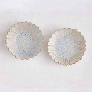 PLATO FLOWER BLUE AND WHITE